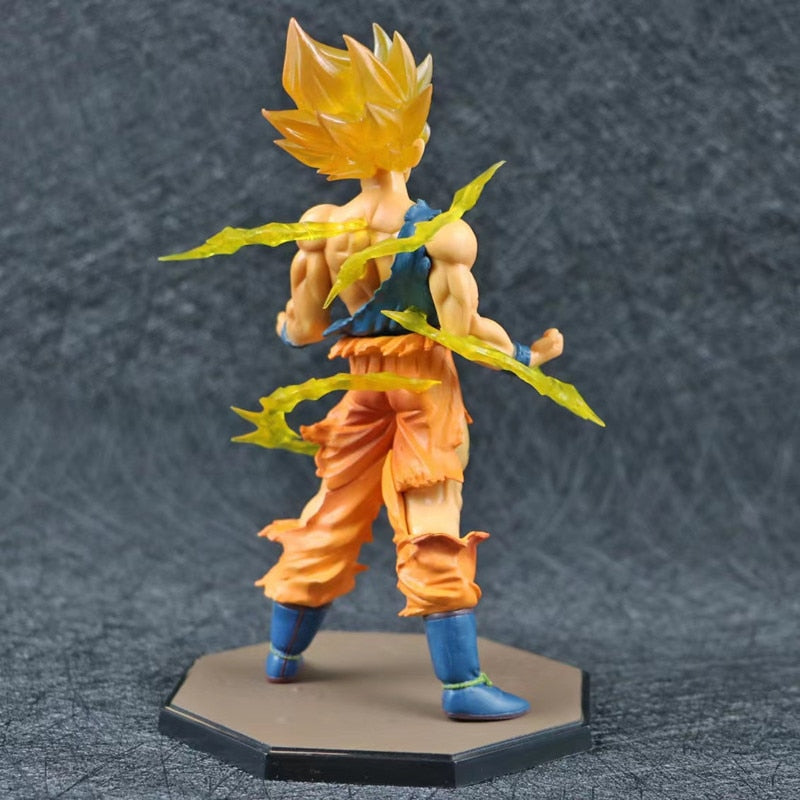 Super Saiyan Goku figure